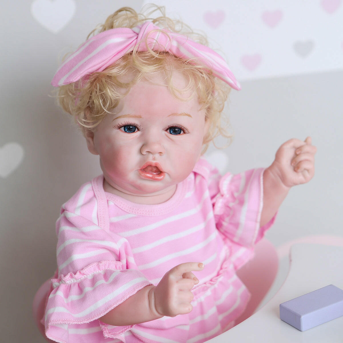 Cute And Creative Newborn Baby Silicone Simulation Doll.