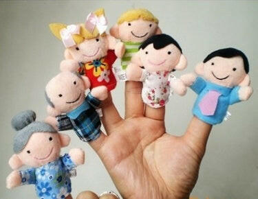 A set of 6 pieces of love each other, a family of fingers, a family of six early childhood puppet toys.