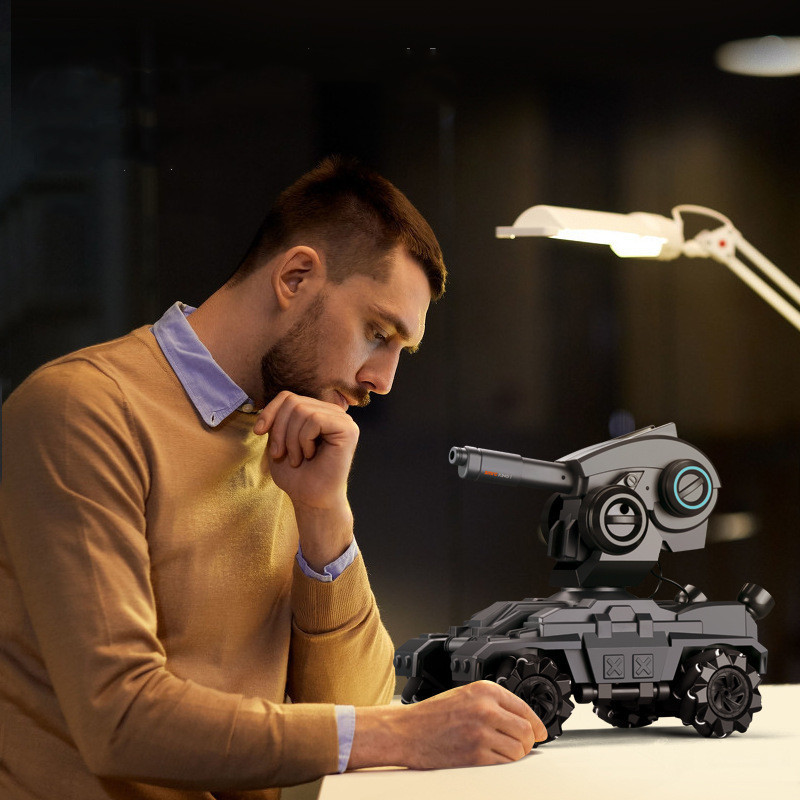 Children's toy tank car - Image 3